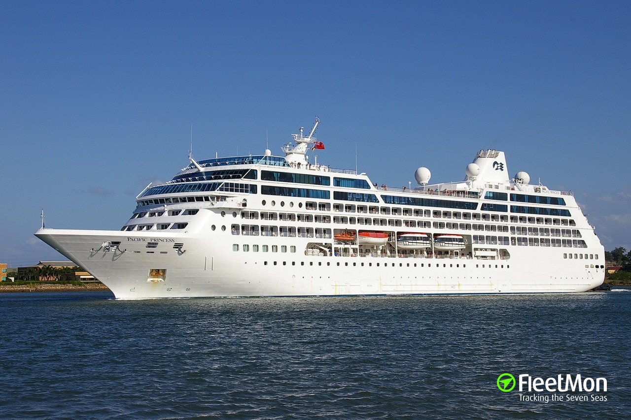 Photo of PACIFIC PRINCESS (IMO: 9187887, MMSI: 310504000, Callsign ...