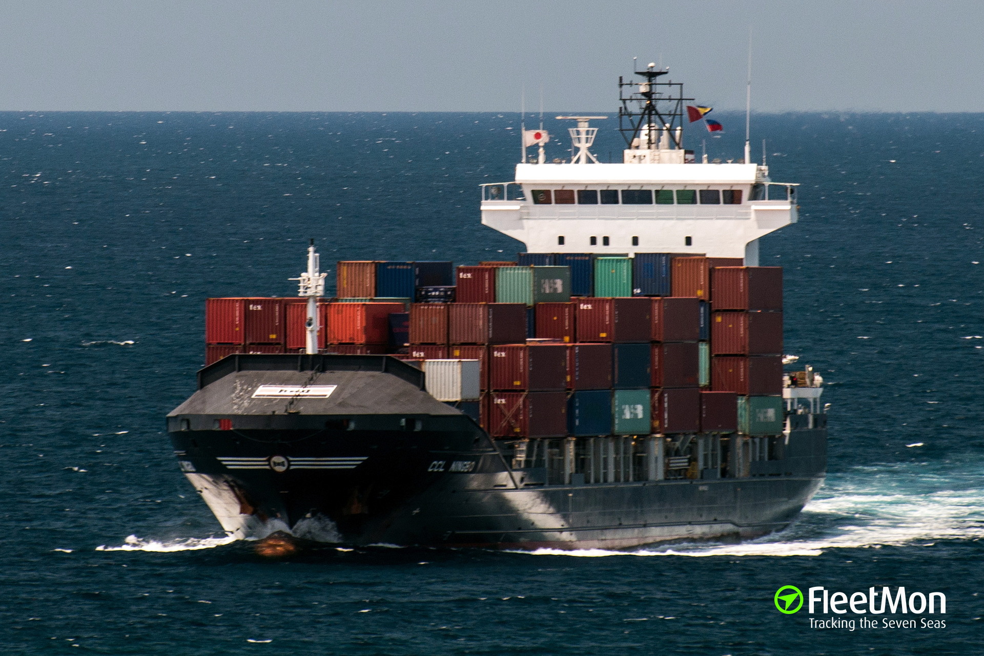 Pacific ship. Тихоокеанский контейнеровоз. Тихоокеанский контейнерный корабль. Кингдао Тауэр судно контейнеровоз. Контейнеровозы Нинбо Владивосток.