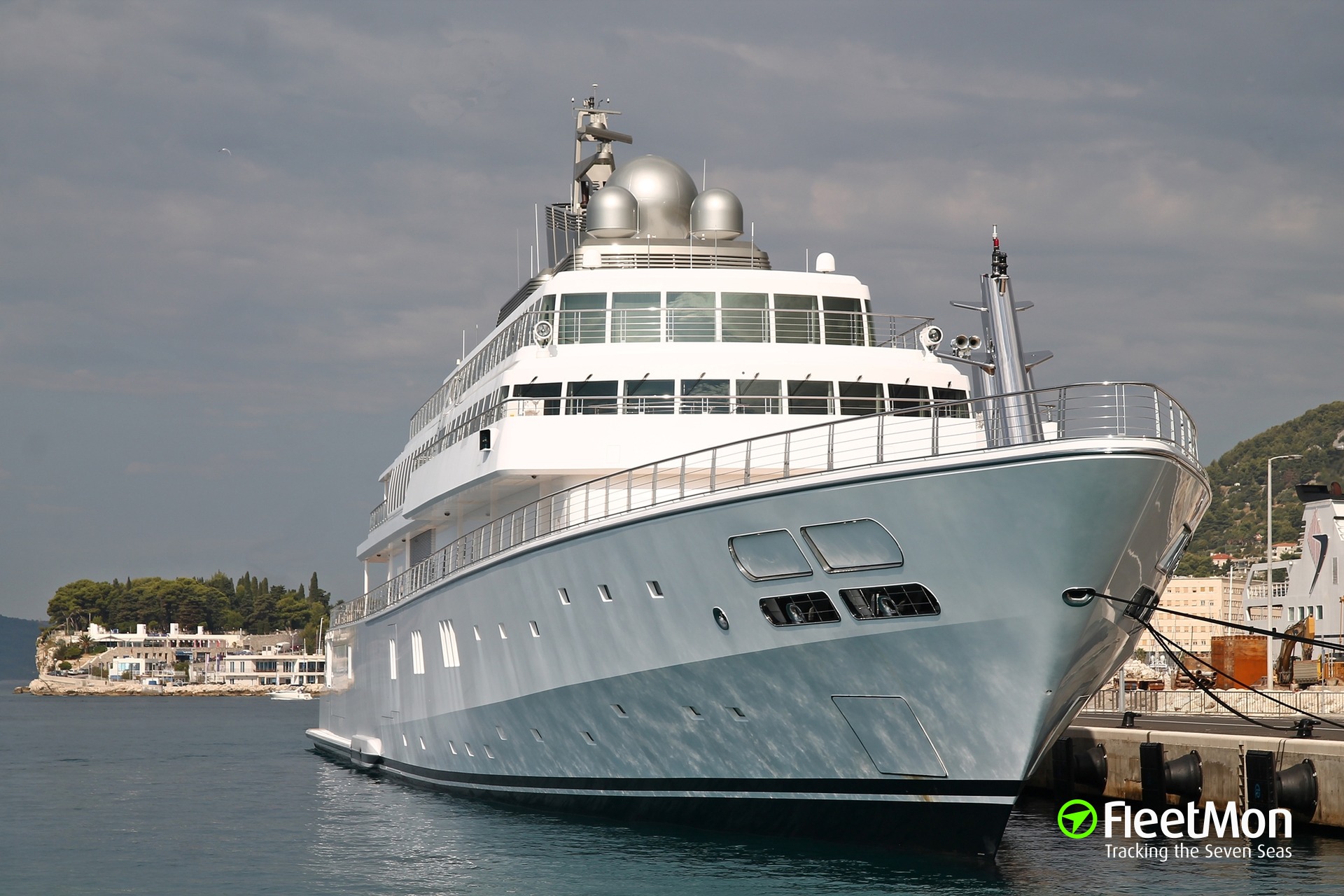 RISING SUN, Yacht - Details and current position - IMO 8982307