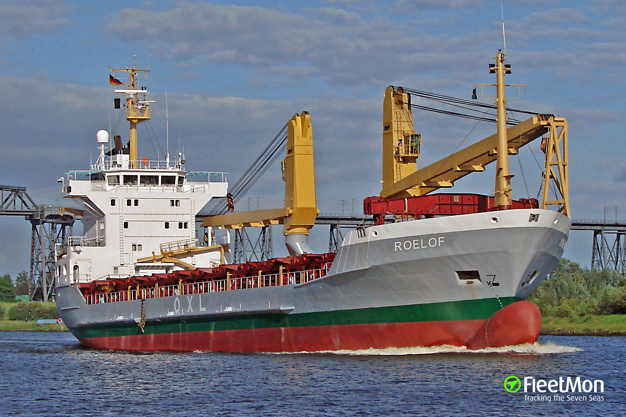 Где находится судно. General Cargo Vessel Polar Pioneer 1. General Cargo судно. General Cargo ship Polar Pioneer. MV Aurora General Cargo Vessels.