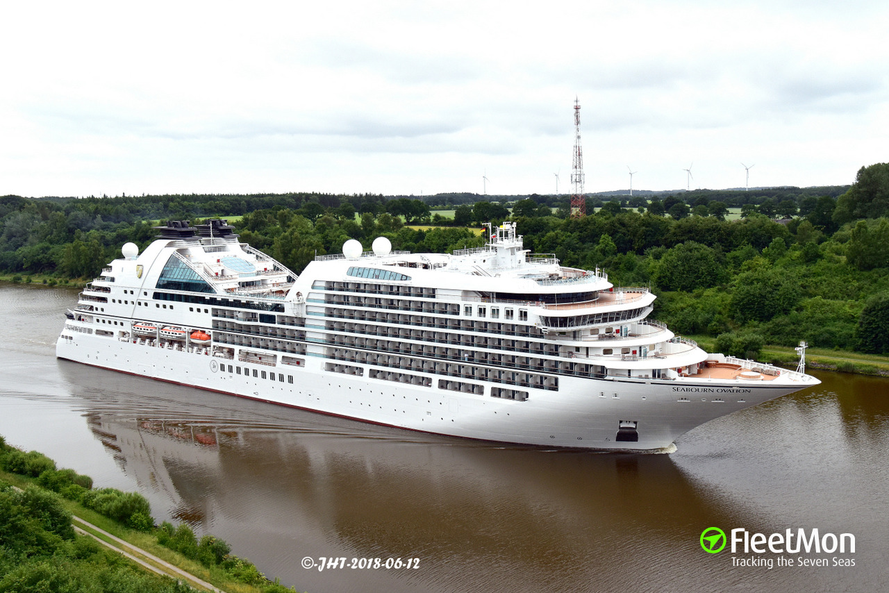 photo-of-seabourn-ovation-imo-9764958-mmsi-311000585-callsign