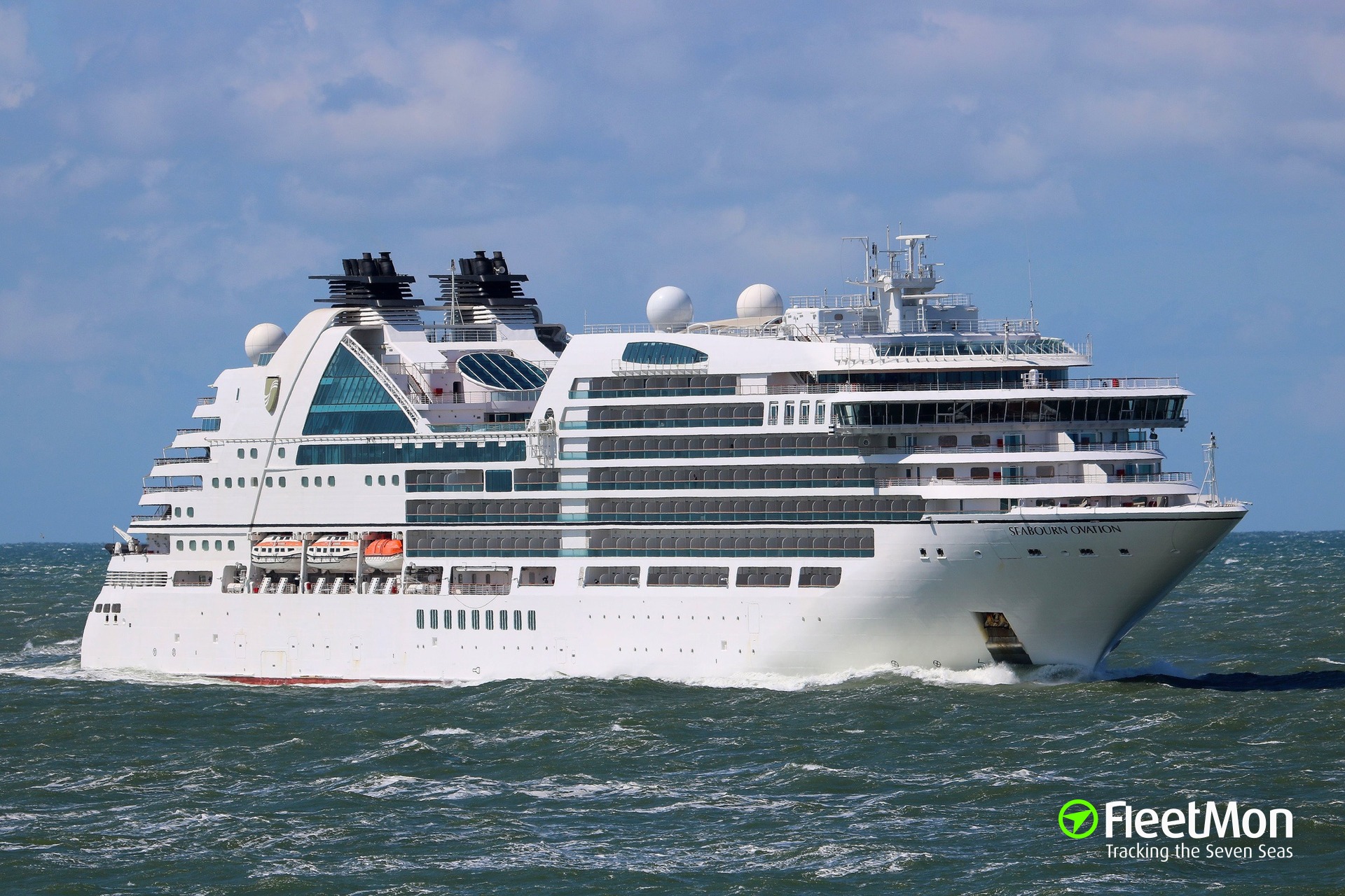 photo-of-seabourn-ovation-imo-9764958-mmsi-311000585-callsign