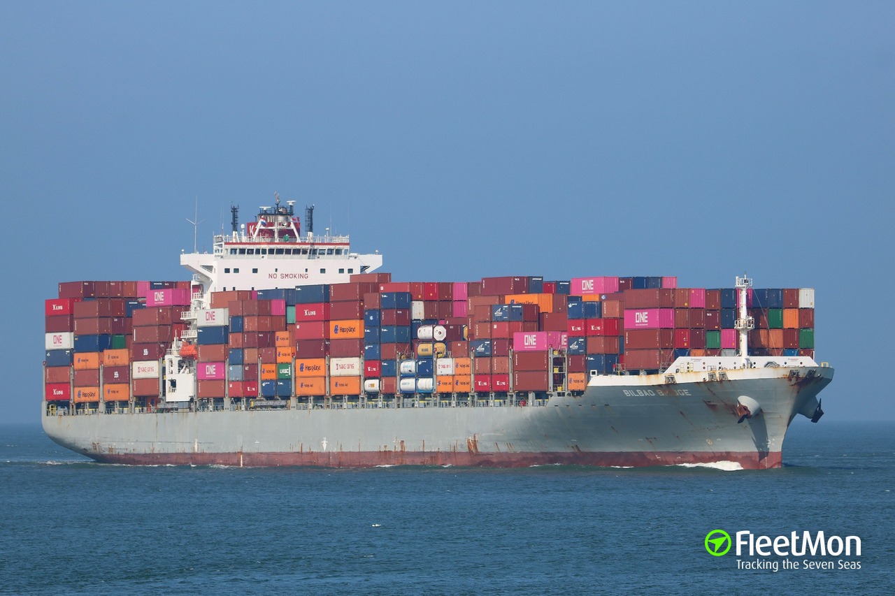 Photo of SEASPAN KOBE (IMO: 9492701, MMSI: 477866300, Callsign: VRHY6 ...