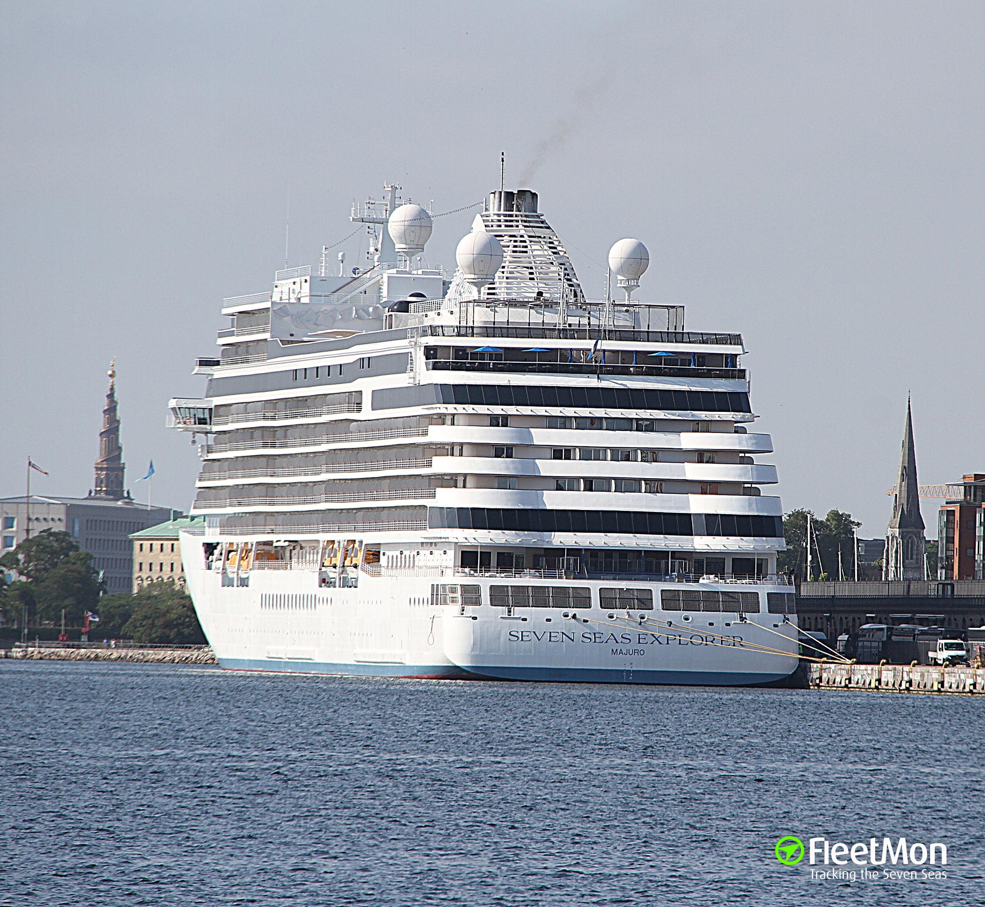 Photo of SEVEN SEAS EXPLORER (IMO: 9703150, MMSI: 538006712, Callsign