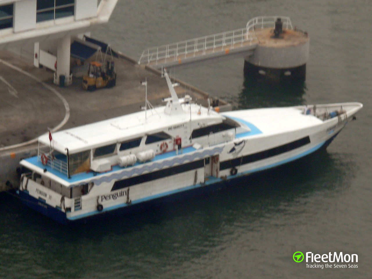 Ferry Sindo 31 ran aground off Lobam island, Singapore