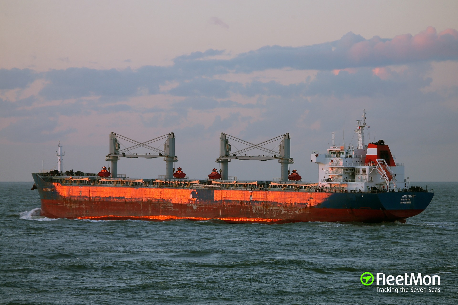 Vessel RISING WIND (Bulk carrier) IMO 9582984, MMSI 371332000