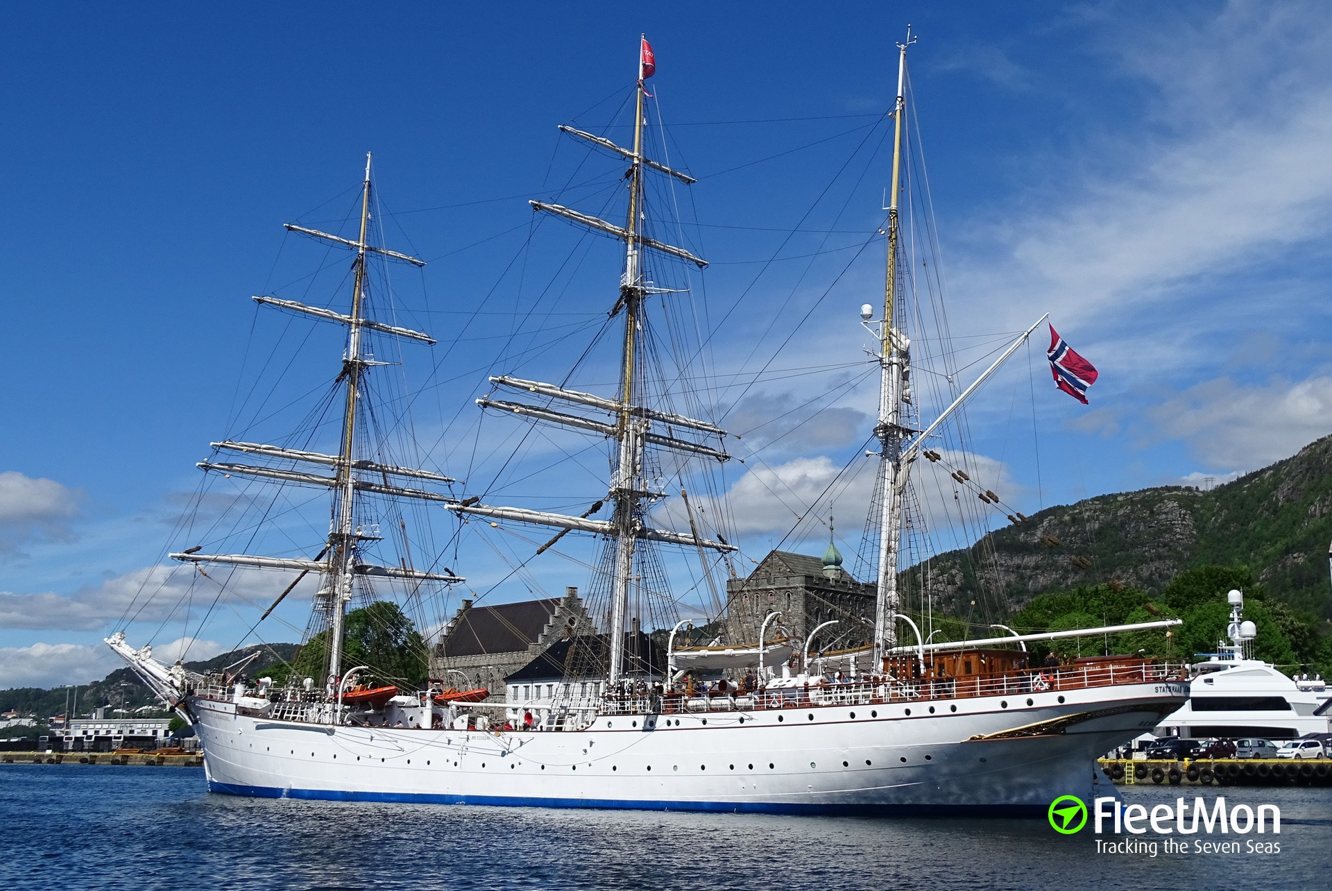 Photo of STATSRAAD LEHMKUHL (IMO: 5339248, MMSI: 258113000 ...