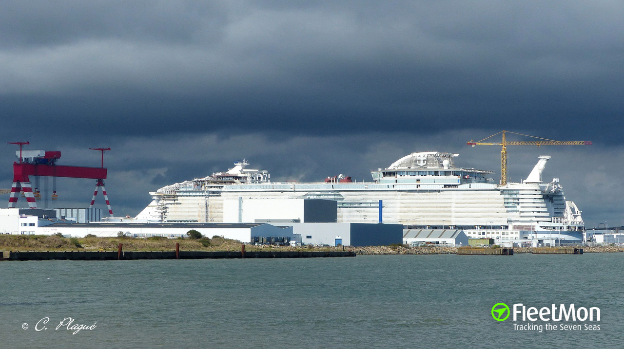 Photo of SYMPHONY OF THE SEAS (IMO: 9744001, MMSI: 311000660, Callsign