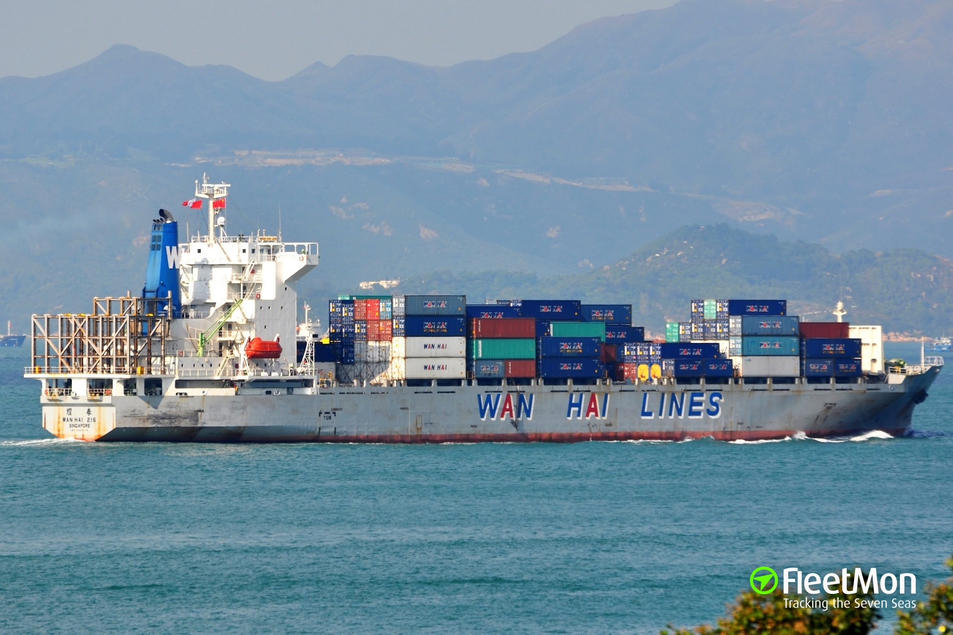 vessel-wan-hai-216-container-ship-imo-9059145-mmsi-564498000