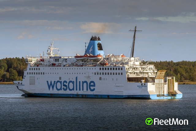 Photo of WASA EXPRESS (IMO: 8000226, MMSI: 210277000, Callsign: 5BVN5)  taken by Raimo