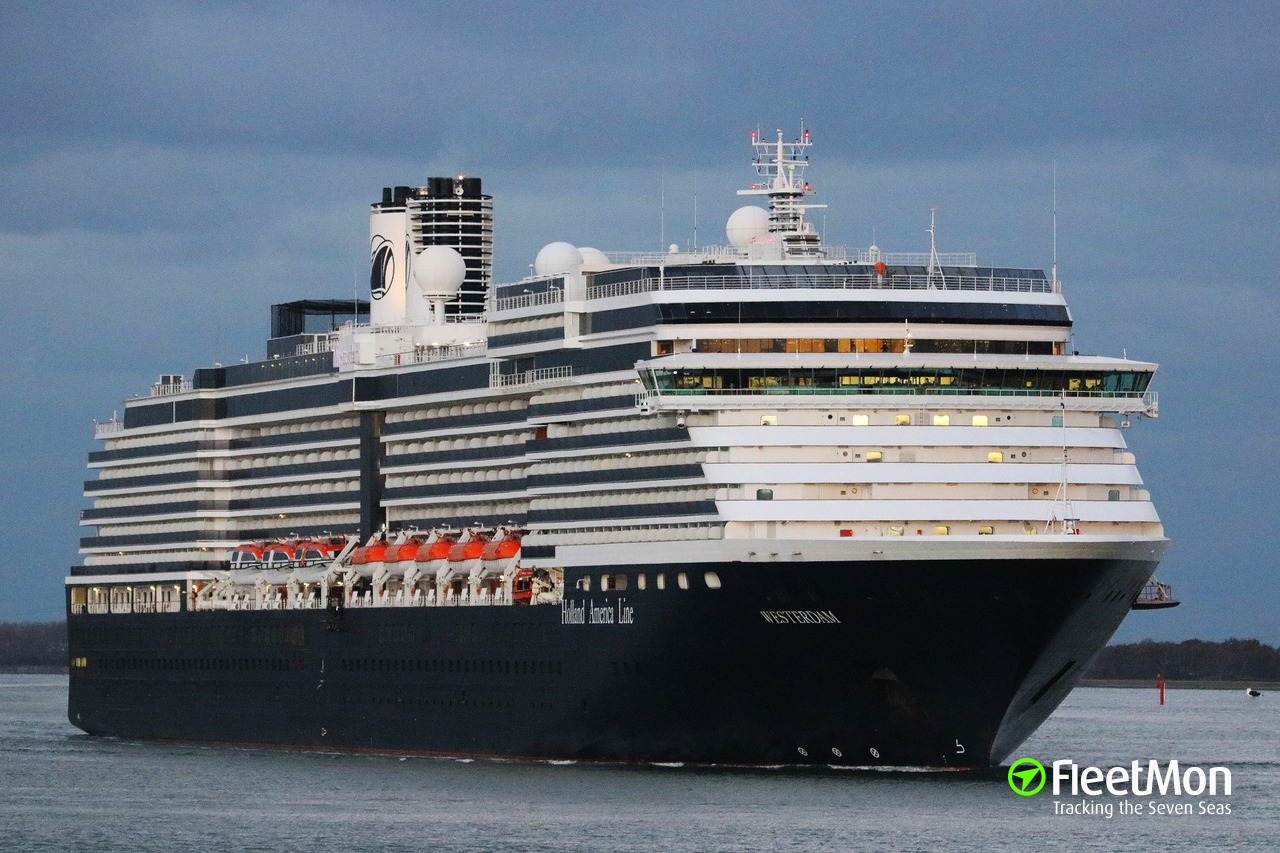 Cruise liner WESTERDAM caught on fire