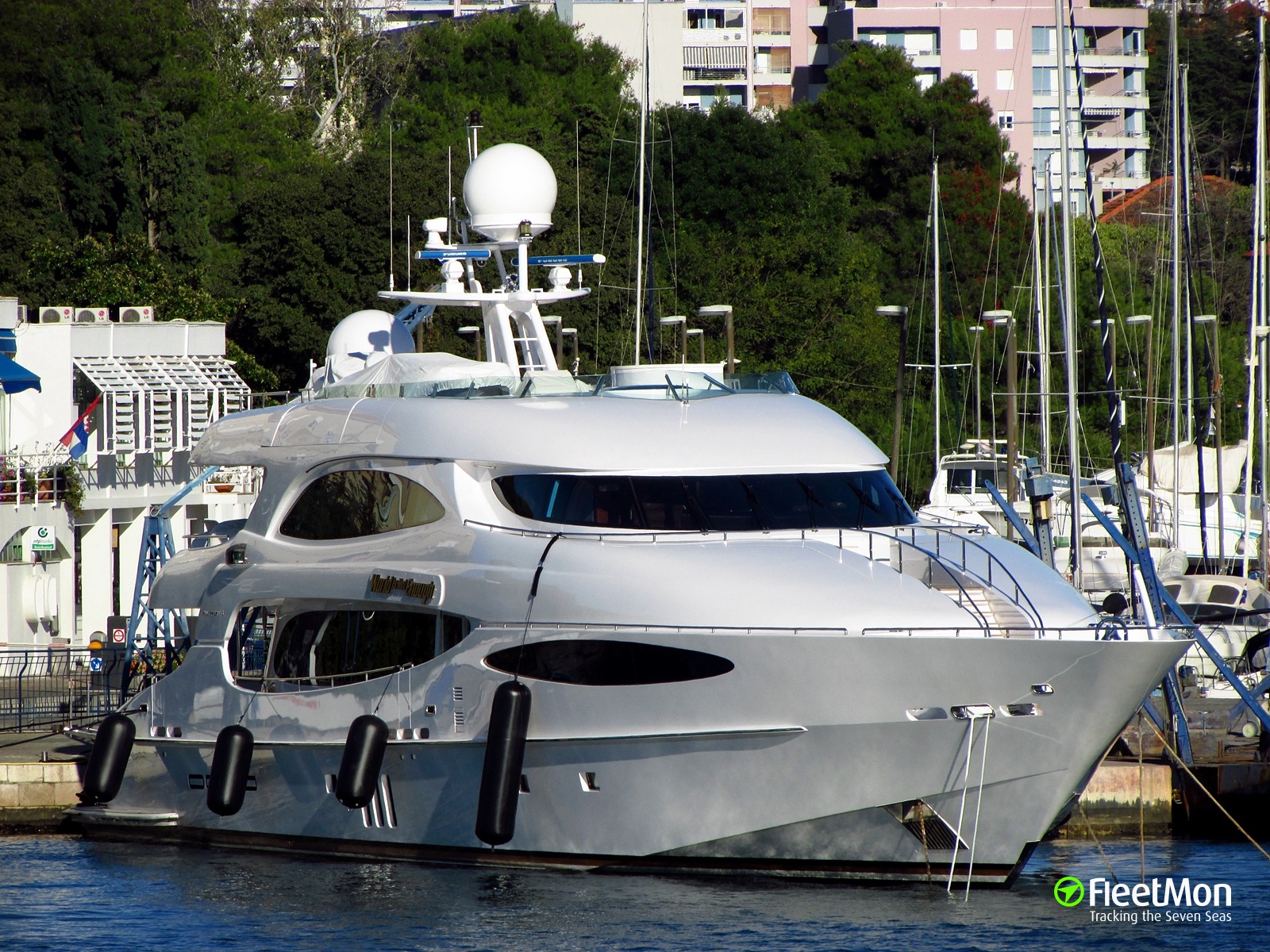 world is not enough yacht price